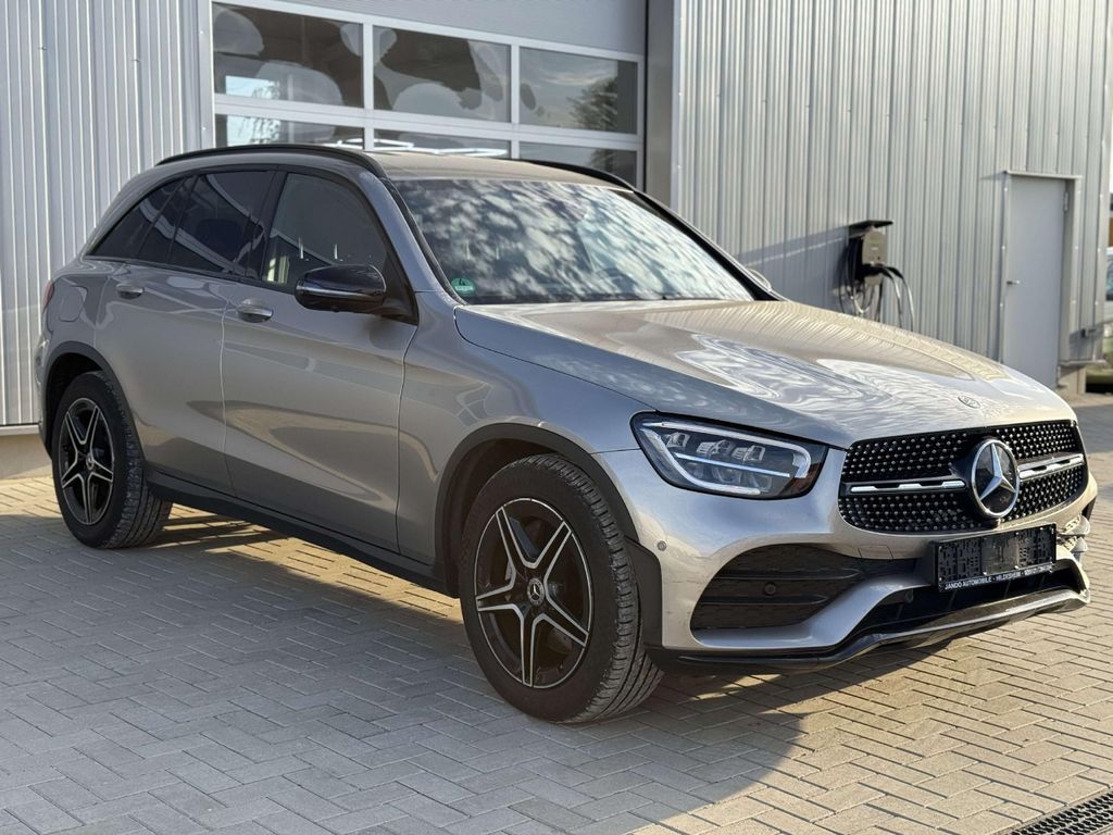Image of Mercedes-Benz GLC 300