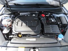 VW Passat Variant 2.0 TDI Business DSG LED Nav digi VW Passat Variant 2.0 TDI Business DSG LED Nav digi