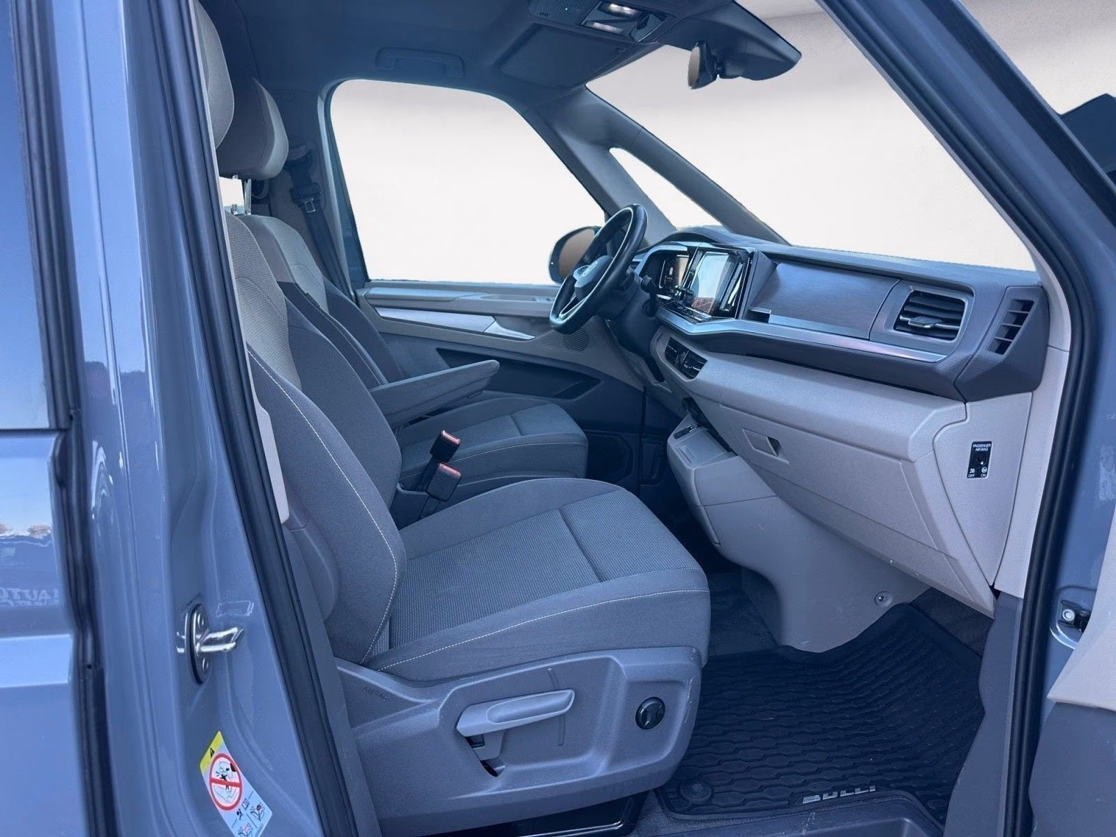 Volkswagen T7 Multivan 2.0 TSI DSG 7-Sitzer GRA Navi Kamera