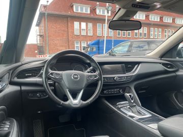 Opel Insignia - 12
