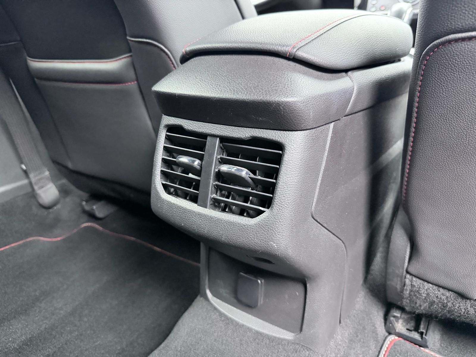 Fahrzeugabbildung Ford 1.5 ECOBOOST ST-LINE/SONY/R-CAM/KEYL/NAV/MEMORY