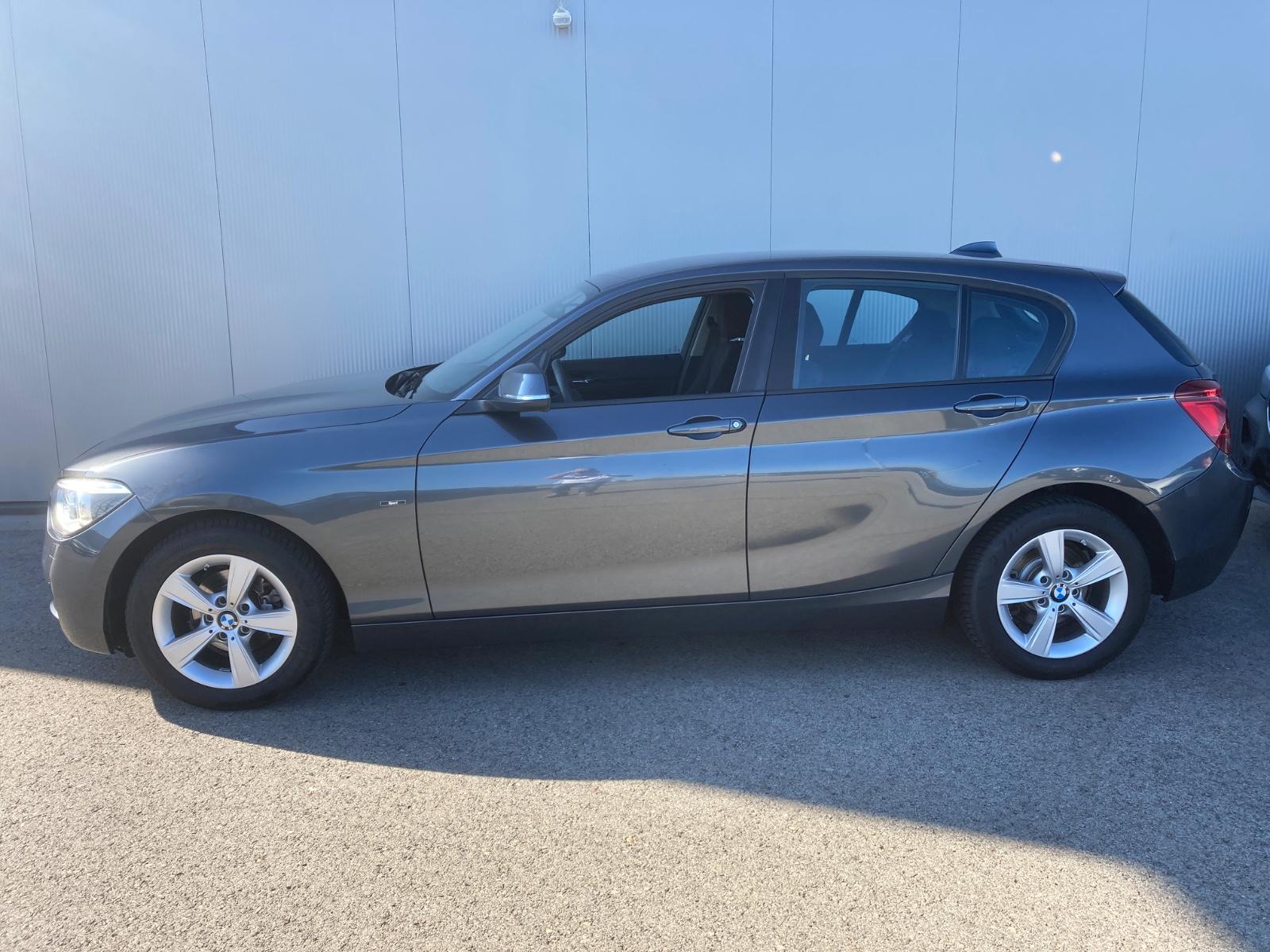 BMW 116iA Sport Line *Rückfahrkamera*Navi*PDC*