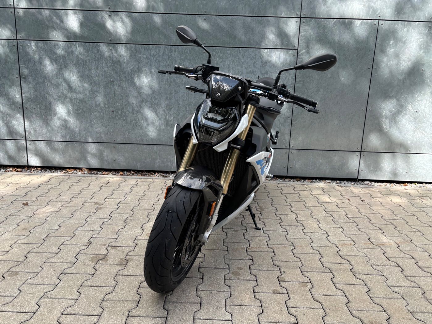 Fahrzeugabbildung BMW S 1000 R M-Paket 4 Pakete Carbon-, Frästeilepake