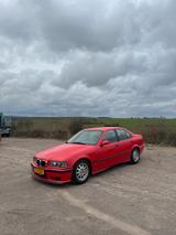 BMW E36 325tds Limousine Rot  127.000 km - BMW 3er-Reihe E36 mit Diesel-Antrieb