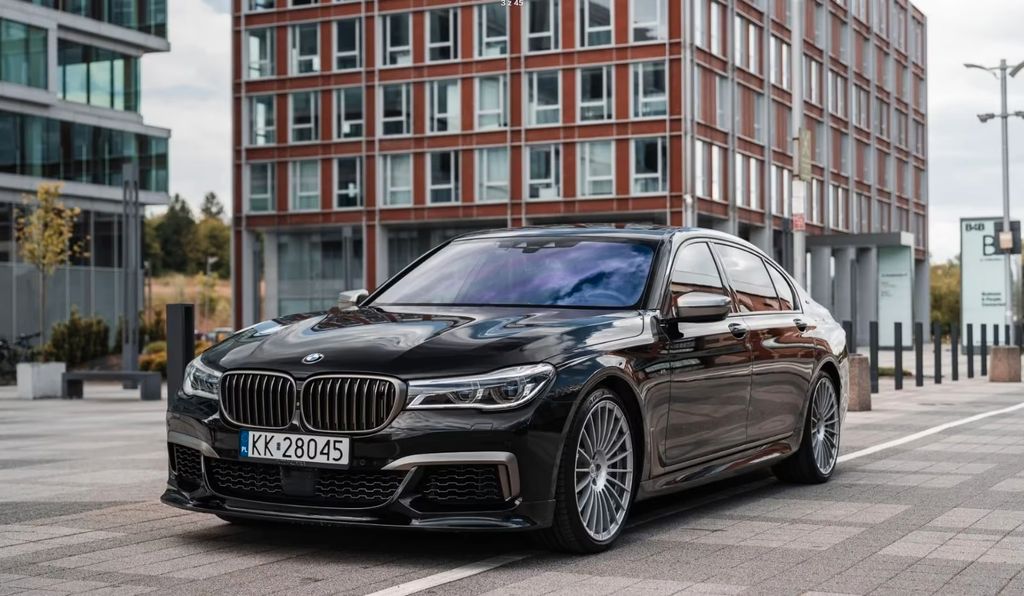 BMW M760