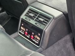 Fahrzeugabbildung Panamera GTS Luftfederung AD Niveau El. Panodach