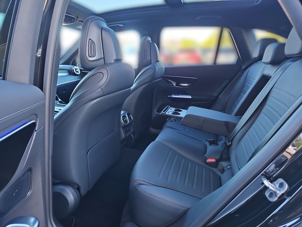 Fahrzeugabbildung Mercedes-Benz GLC 300 4M AMG Night AHK SDHZ Pano Memory LED