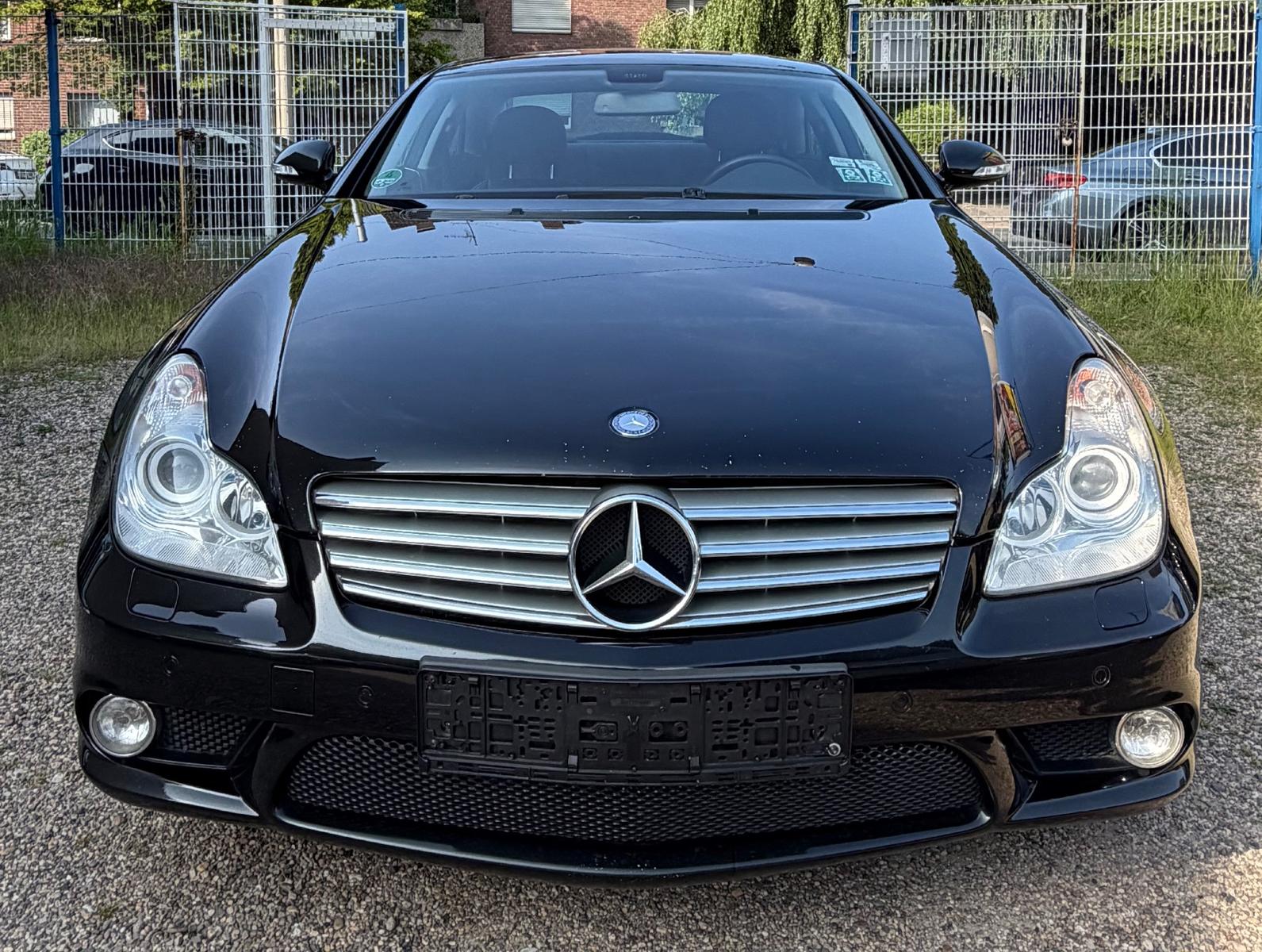 Mercedes-Benz CLS 350 CGI / AMG - PAKET /  TOP - ZUSTAND *