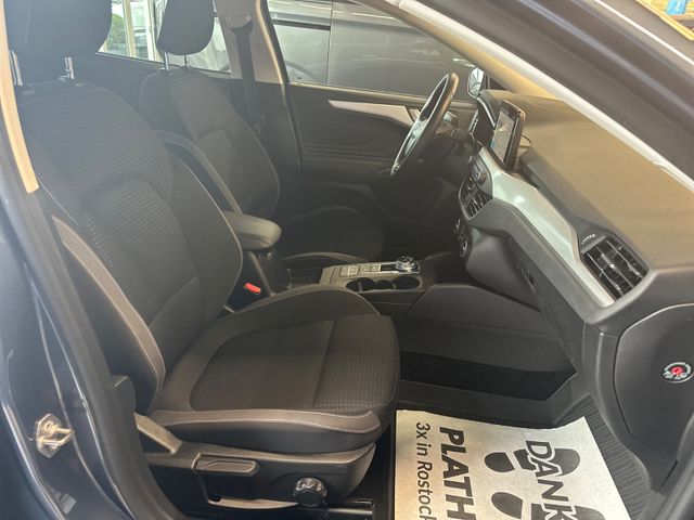 Ford Focus  Turnier Cool & Connect Automatik
