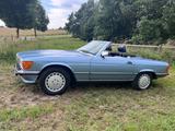 Mercedes-Benz SL 560 - blaue Mercedes-Benz SL 560
