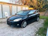 Ford Focus 1.0 125PS Tüv Neu viel Ausstattung - Ford Focus: Ausstattung