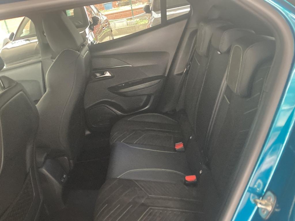 Peugeot 2008 Hybrid GT AT Shz Navi Kamera 360 PDC v+h