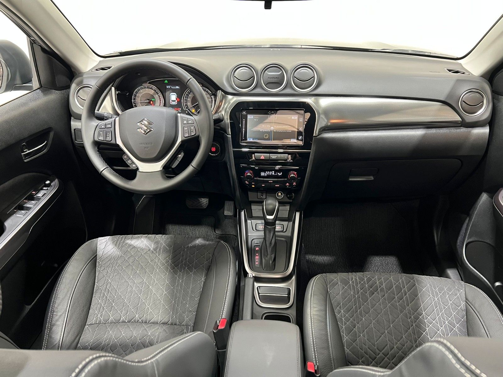 Fahrzeugabbildung Suzuki Vitara  1.5 DUALJET HYBRID AGS Comfort+