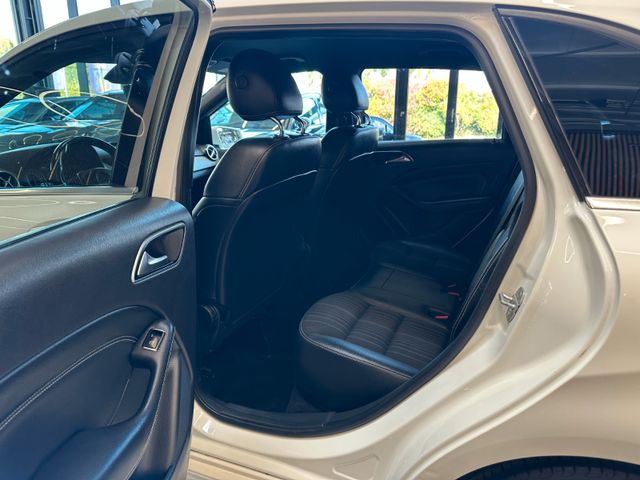 Mercedes-Benz B 180 *KLIMA*SZHZ*LEDER*NAV*PDC*SPUR*TOTWINKEL