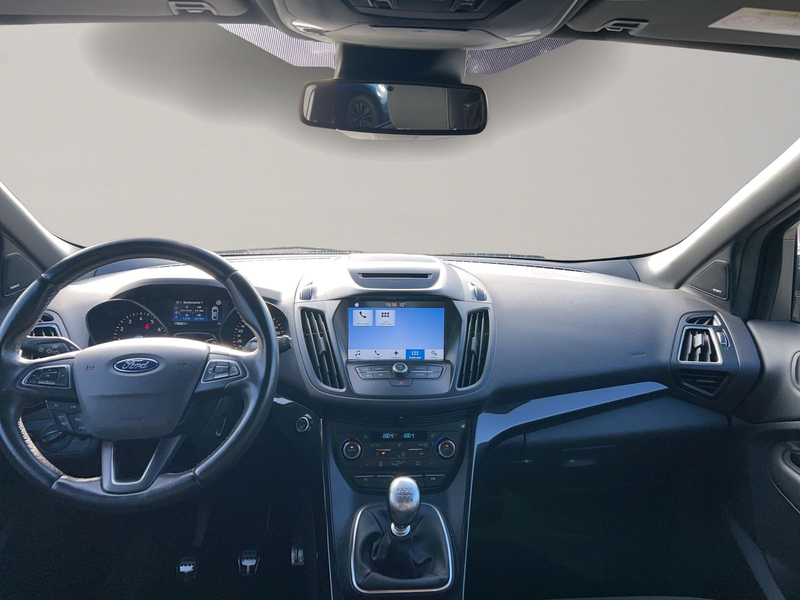 Kuga 1.5 EcoBoost ST-Line, Navi, Bi Xenon, Desig