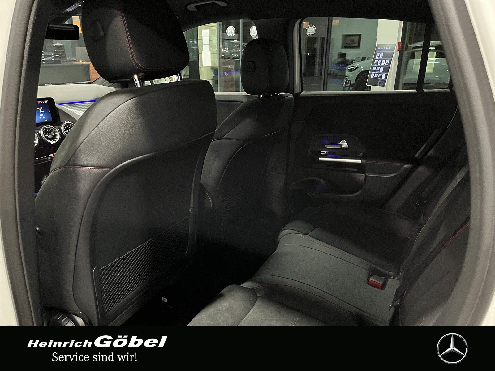 Fahrzeugabbildung Mercedes-Benz GLA 200 AMG+AMBIENTE+LED+KAMERA+WINTER.P+KEYLESS