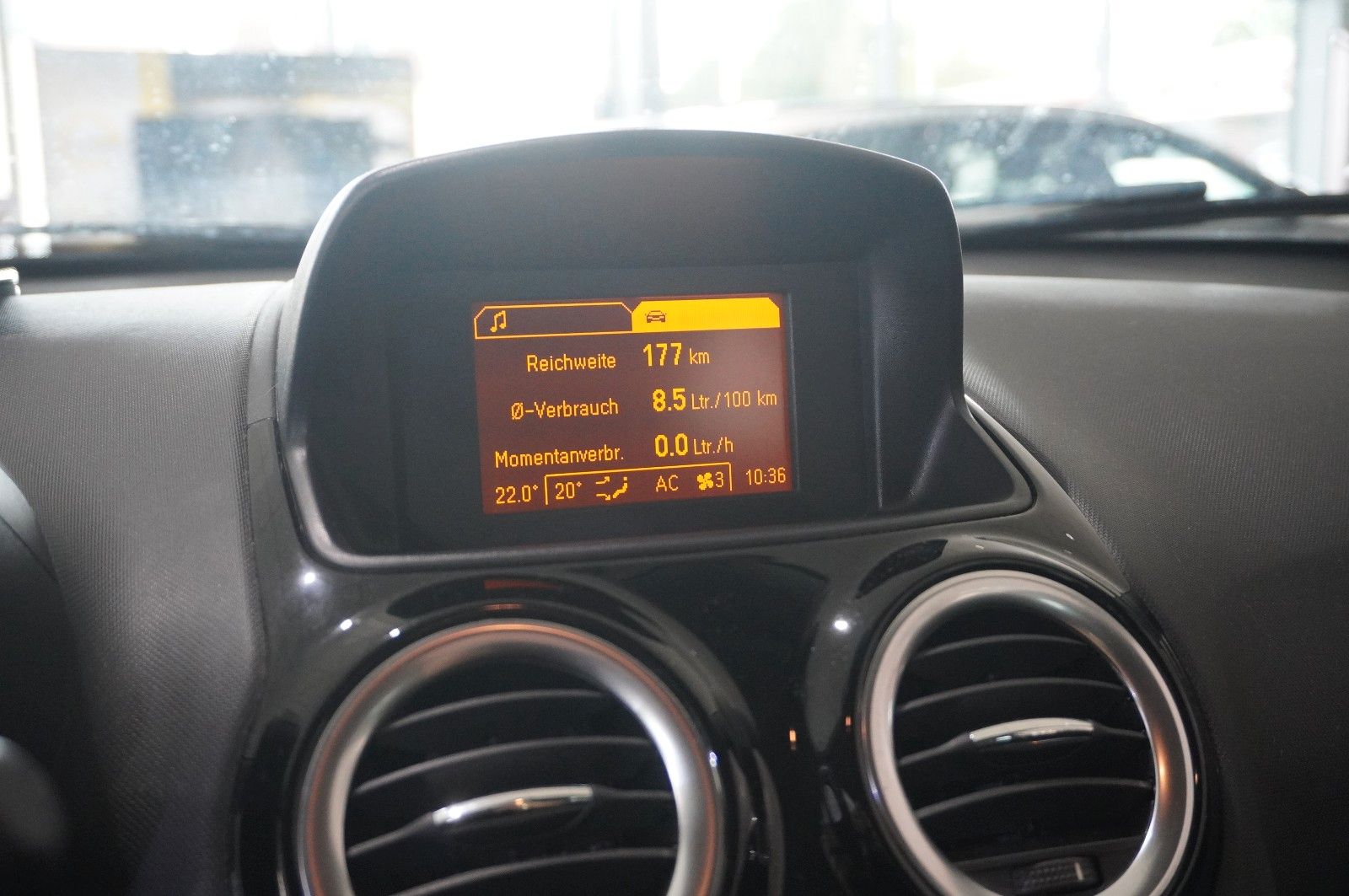 Fahrzeugabbildung Opel Corsa D 1.4 ENERGY 3-TÜR KLIMA/WINTER/NEBEL/PDC