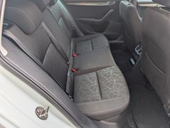 SKODA Octavia Combi 4x4 2.0TDI 150PS DSG AHK Carplay