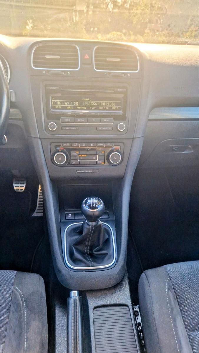 Volkswagen Golf 2011 — photo 9