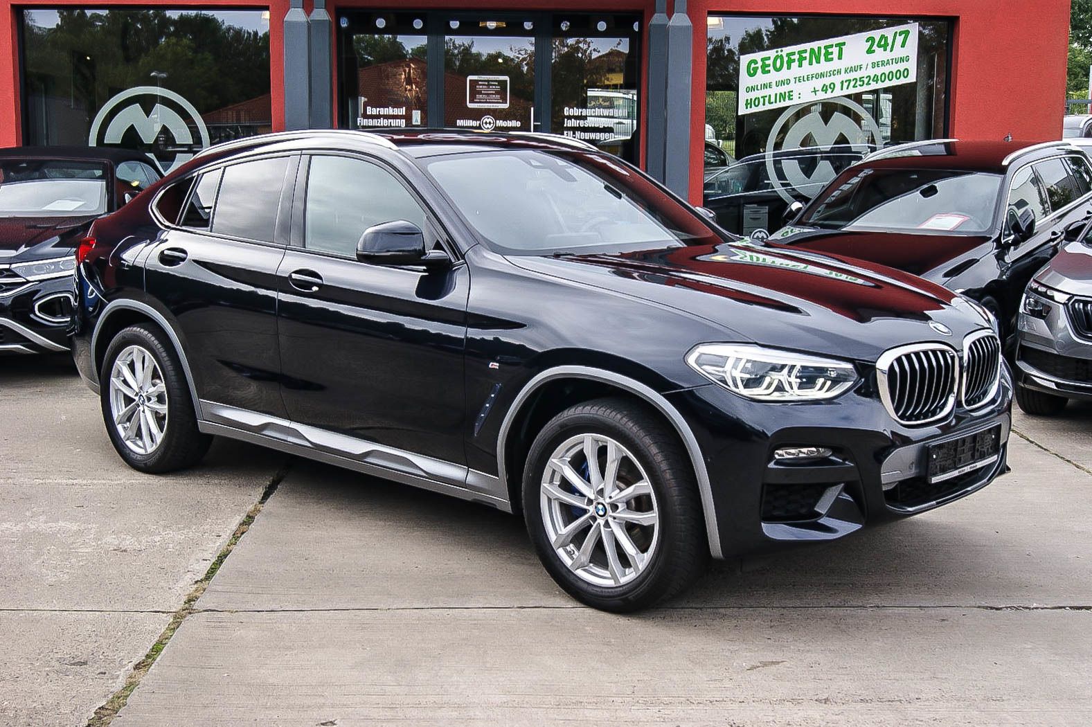 Fahrzeugabbildung BMW X4 xDrive 20 d M Sport X HUD ANHZV STHZG PANO