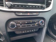 KIA XCeed 1.0T 100 VISION NAVI STD KIA XCeed 1.0T 100 VISION NAVI STD