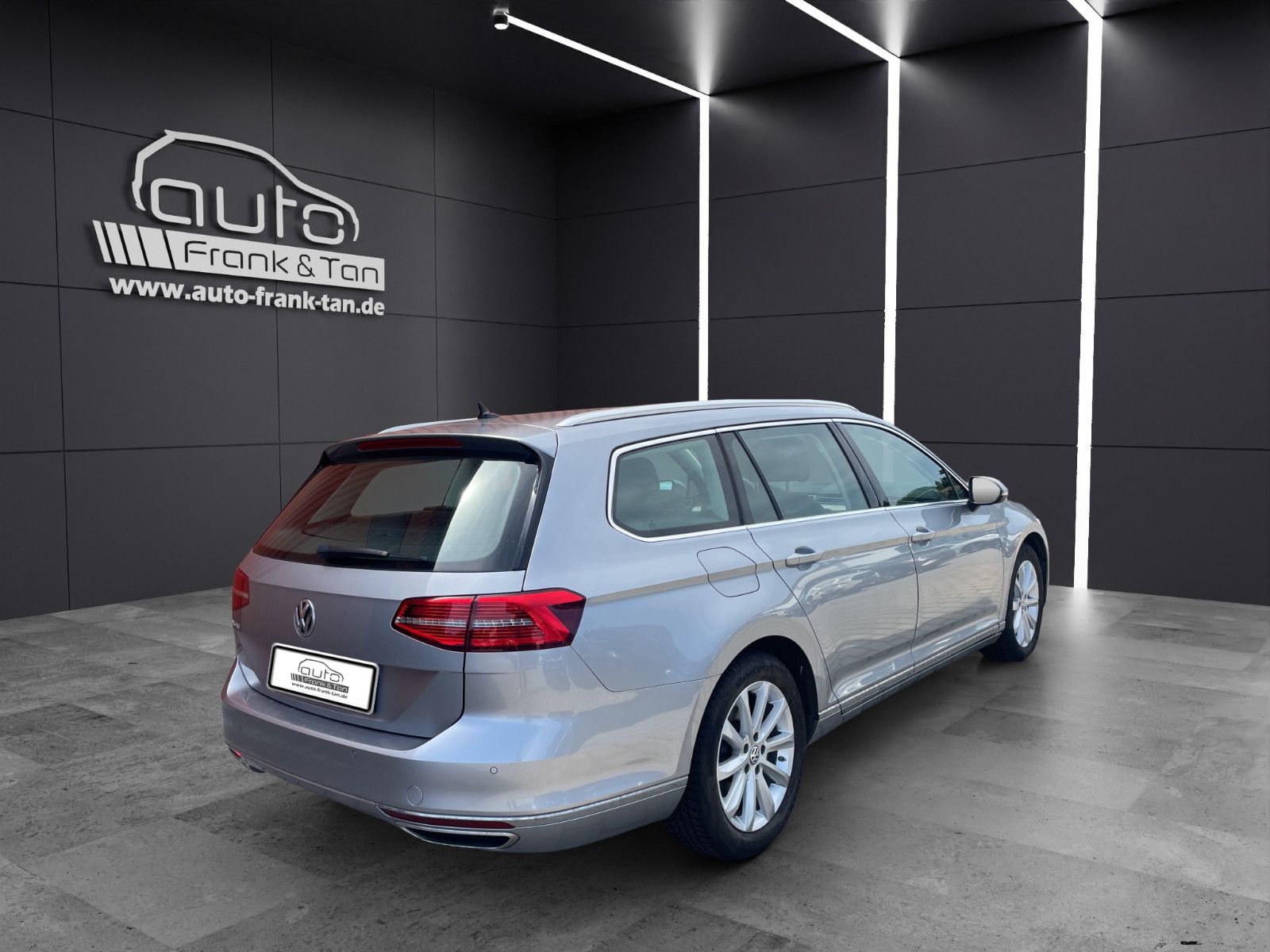 Fahrzeugabbildung Volkswagen Passat Variant Highline/1.Hand/Navi/Kamera/Shz