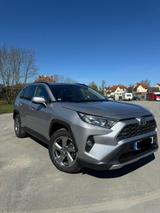 Toyota RAV 4 2.5 Hybrid Auto - - silberne Toyota RAV 4