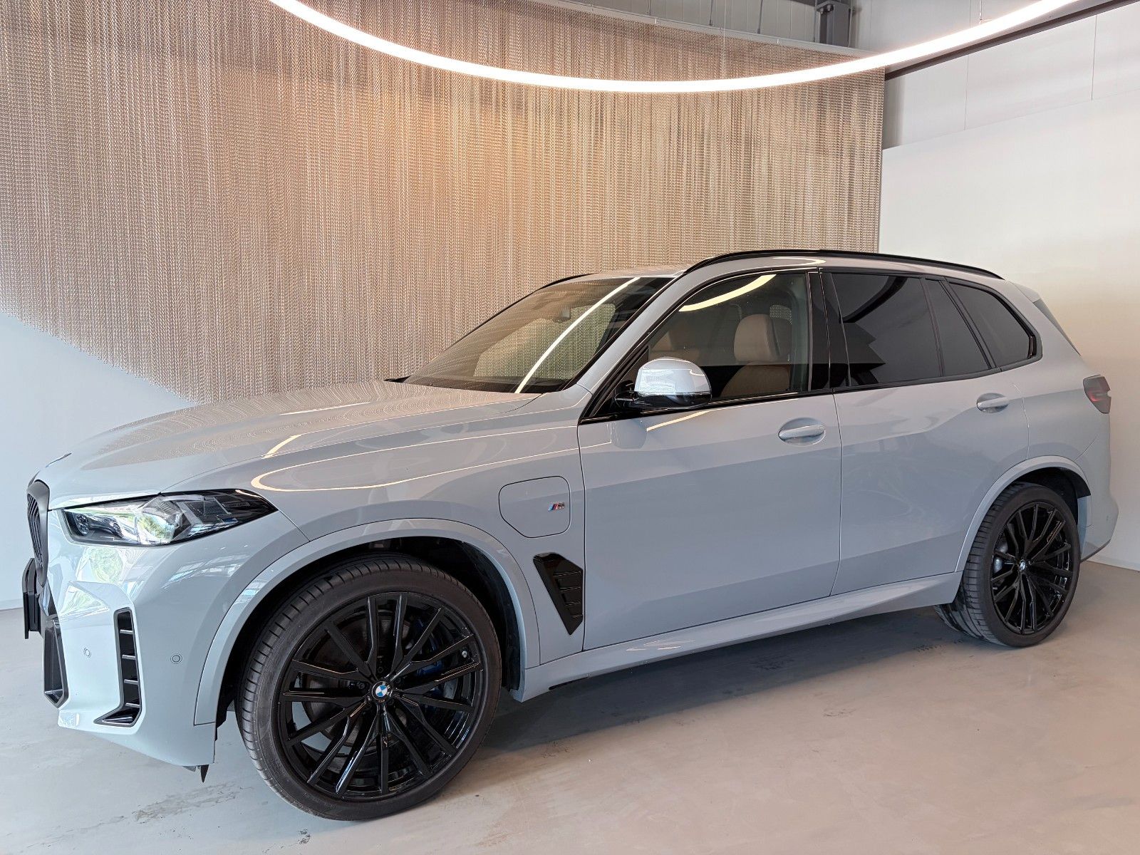BMW X5 50 e xDrive M Sport Pro imagem 3