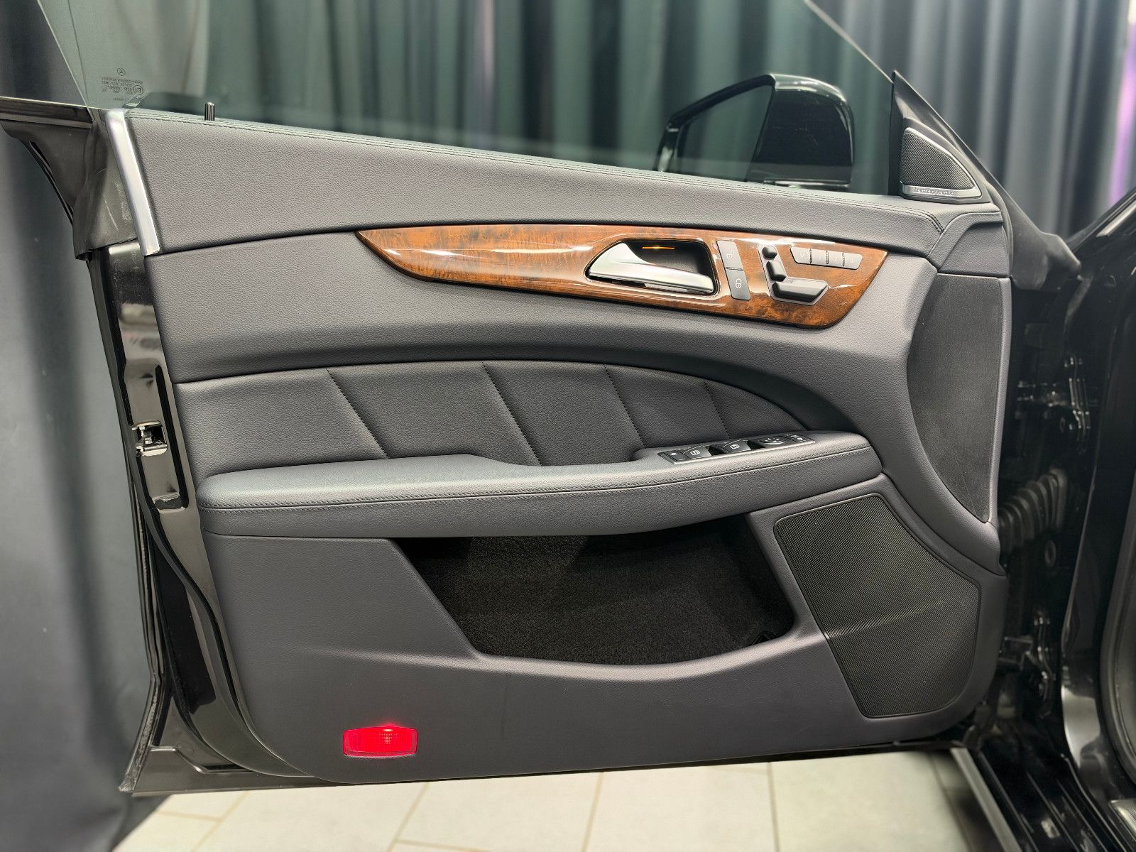 Fahrzeugabbildung Mercedes-Benz CLS 500 |AMG-LINE|H/K|PANO|AIR-MATIC|DE-FZG