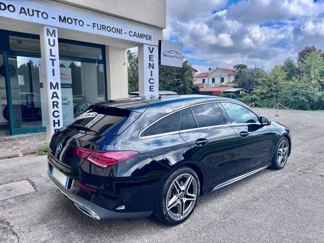 Mercedes-Benz Mercedes-benz CLA 180 d Automatic Shooting Brake imagem 3