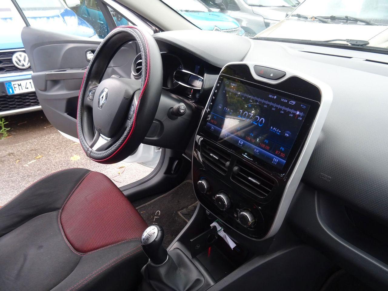 Renault Clio 2014 — photo 13