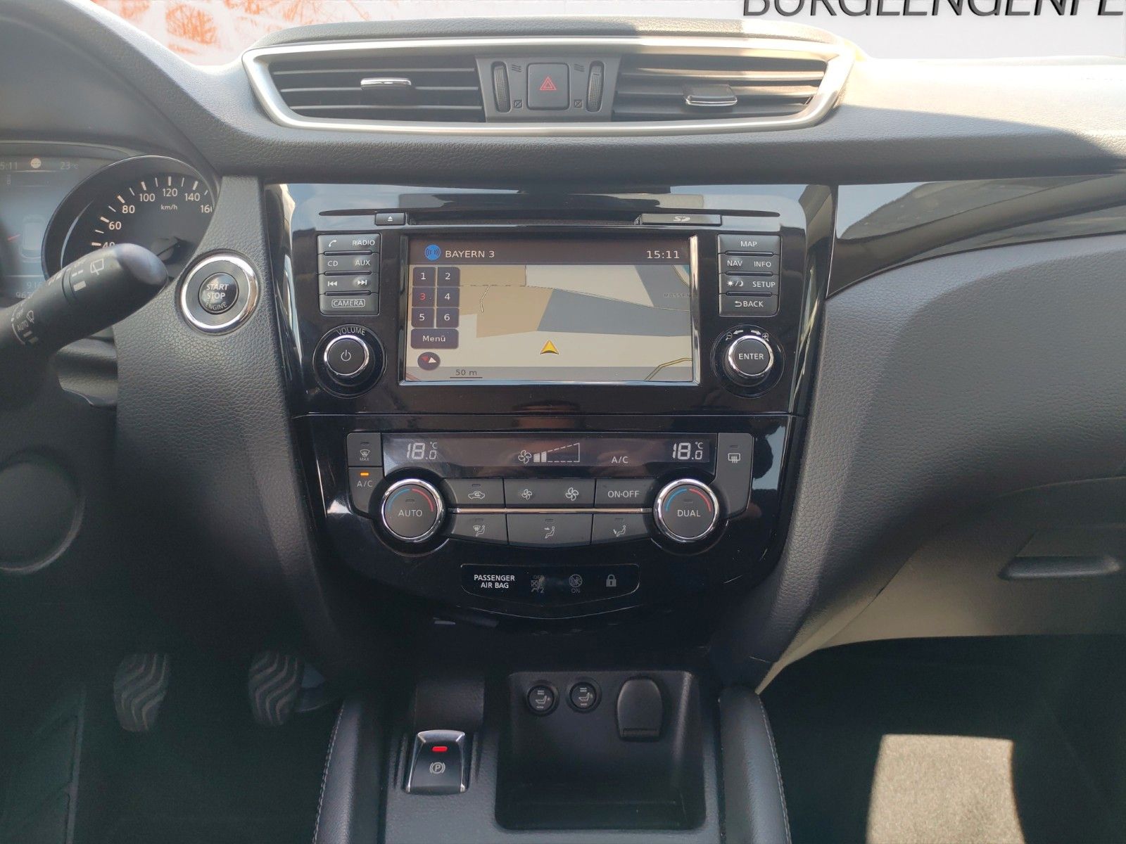 Fahrzeugabbildung Nissan Qashqai 4x4 ! Panoramadach ! Navi ! 360° Kamera