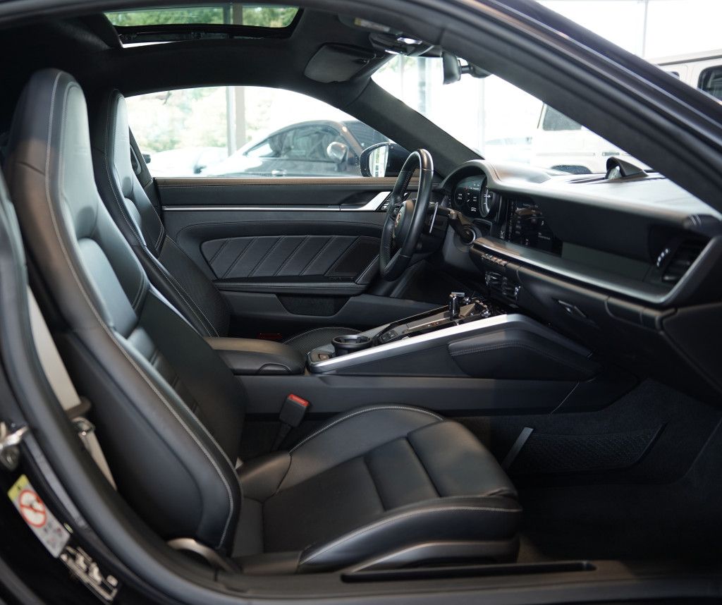 Porsche 992