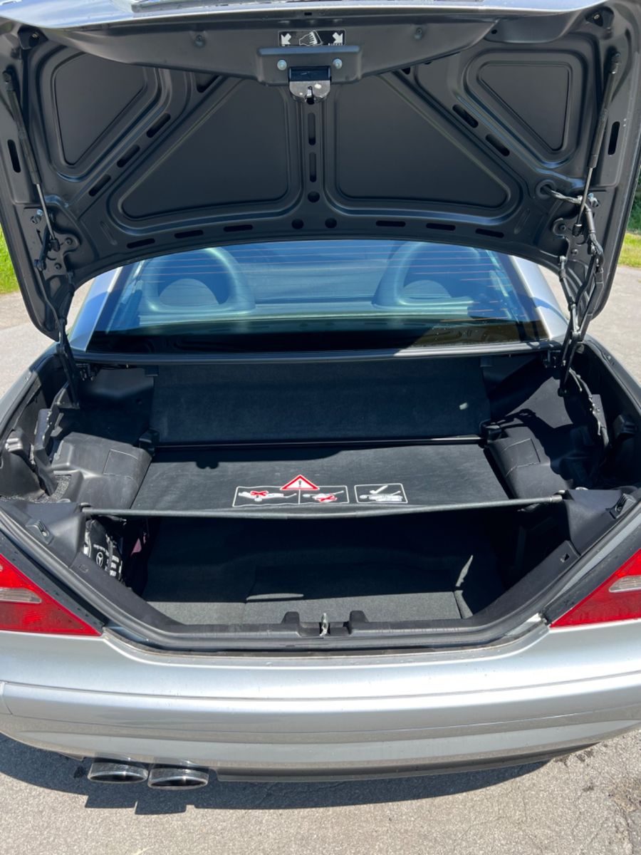 Fahrzeugabbildung Mercedes-Benz SLK 32 AMG Xenon Designo