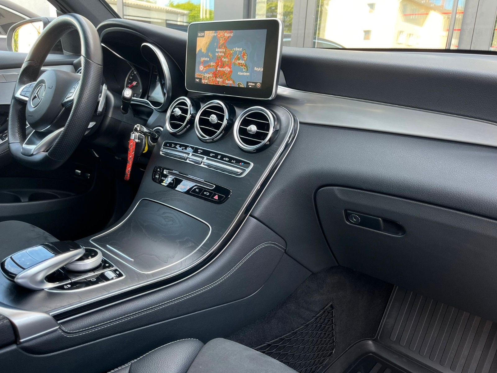 Fahrzeugabbildung Mercedes-Benz GLC 250 GLC -Klasse GLC 250 4Matic