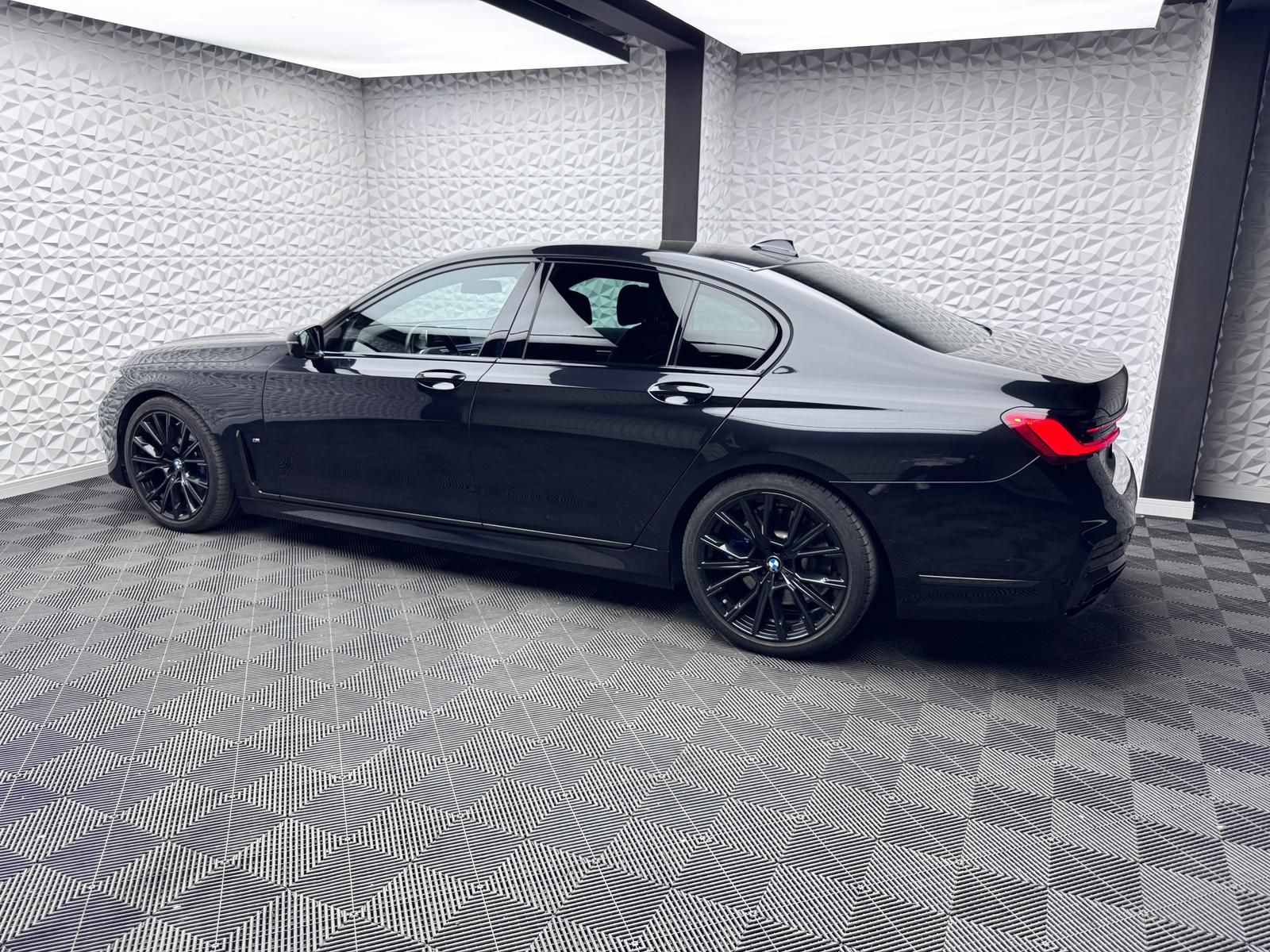 Fahrzeugabbildung BMW d XDRIVE/M-PAKET/H&K/STHZG/AHK/MASSAGE/KEY/360°