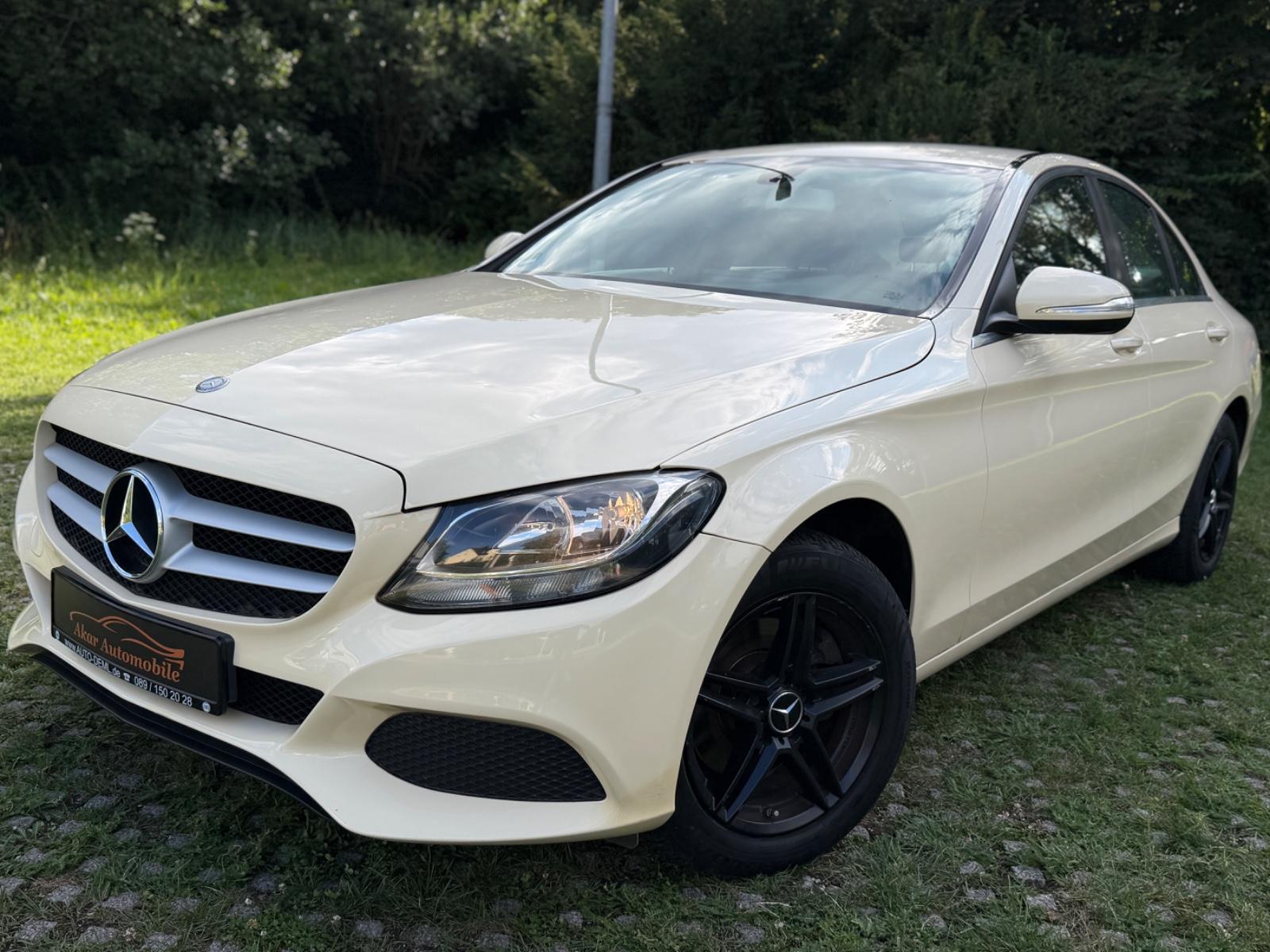 Mercedes-Benz C220d Lim. *Avantgarde *Leder *Navi *Kamera *SHZ