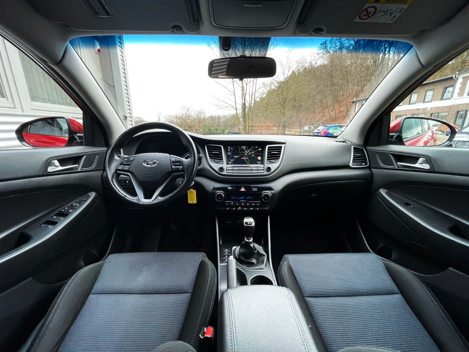 Fahrzeugabbildung Hyundai Tucson 1.7CRDi  KLIMAAUT NAVI SITZHZG CAM 2.Hd