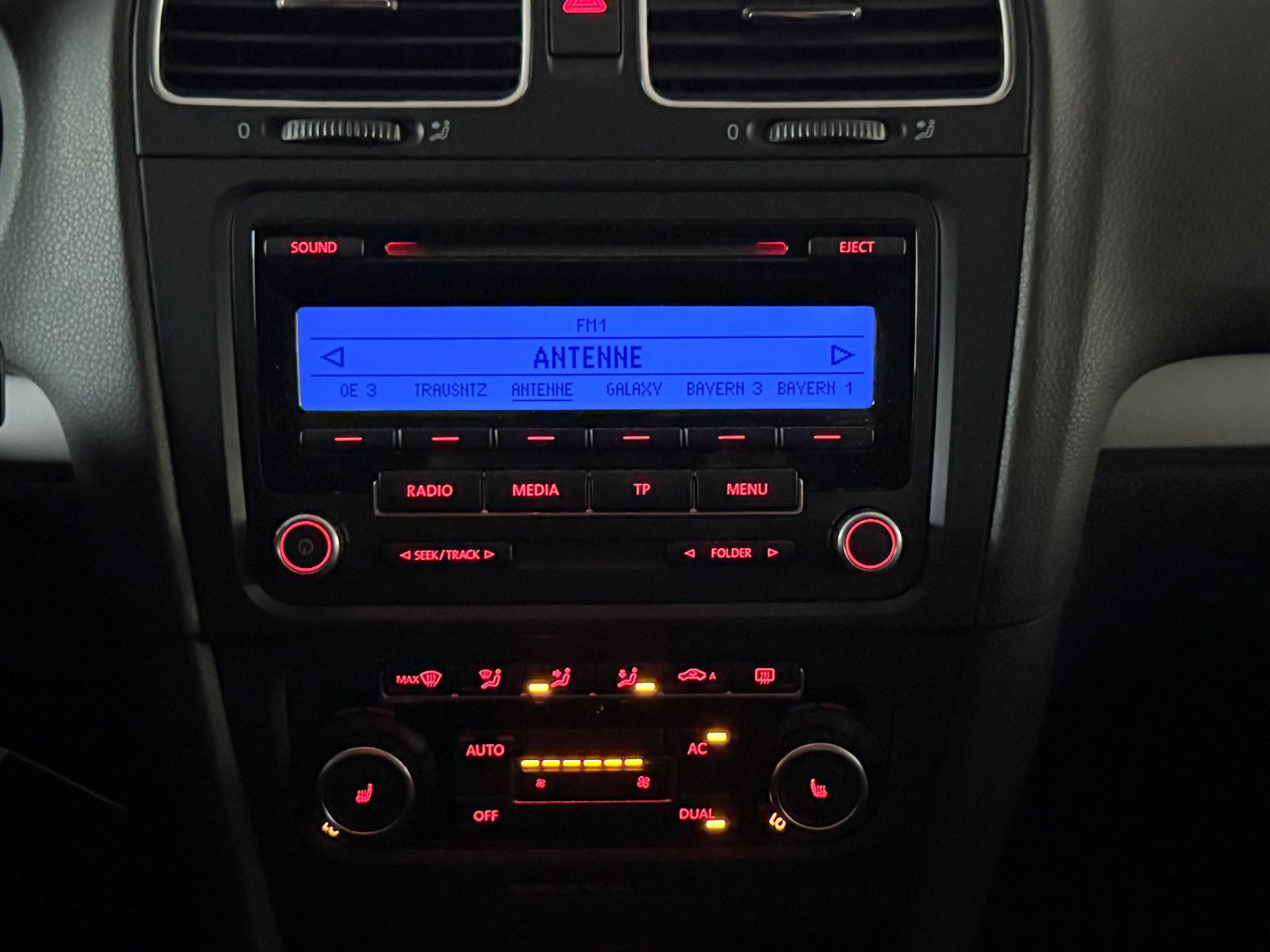 Fahrzeugabbildung Volkswagen Golf VI Highline/eGSD/ALCANTARA/KLIMAA./1.HAND