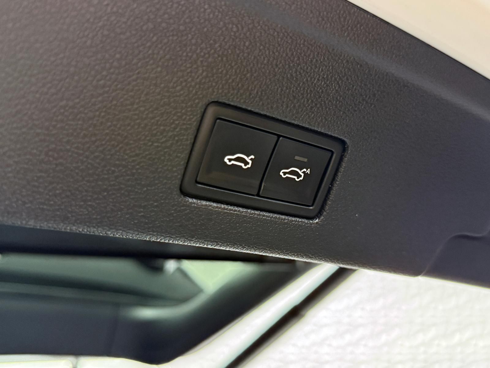 Fahrzeugabbildung Volkswagen 3.0 TDI*R-LINE*IQ*ALLRADLENK*DYNAUDIO*STANDHZ*AH