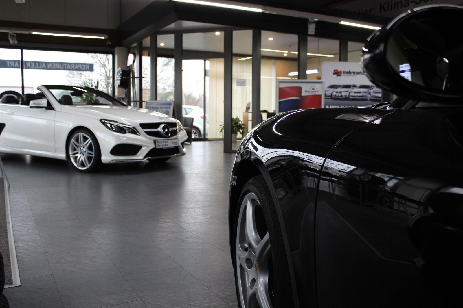 showroom-image-top