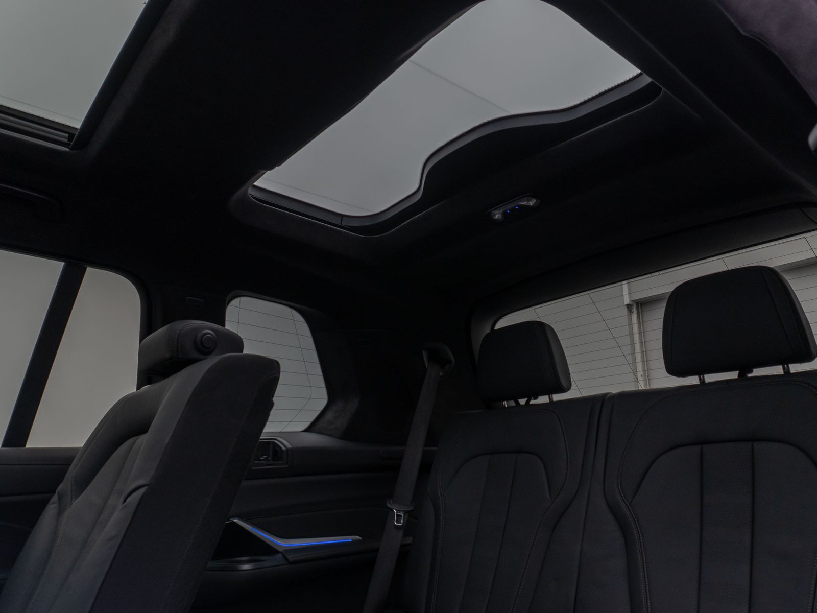 Fahrzeugabbildung BMW X7 xD40d M Sport 360°HUD DAB H/K SoftCl DisplKey