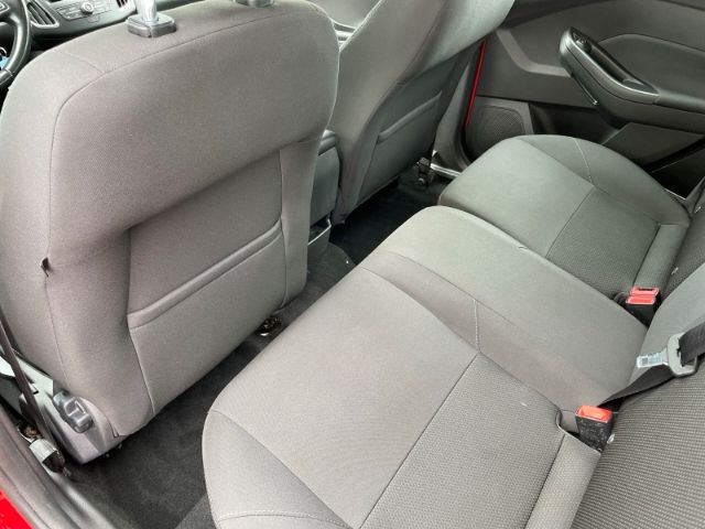 Fahrzeugabbildung Ford Focus 1.5 EcoBoost Xenon, Navi, Einparkhilfe, Kl