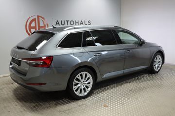 Skoda Superb Combi Style 4x4 Leder AHK StHz