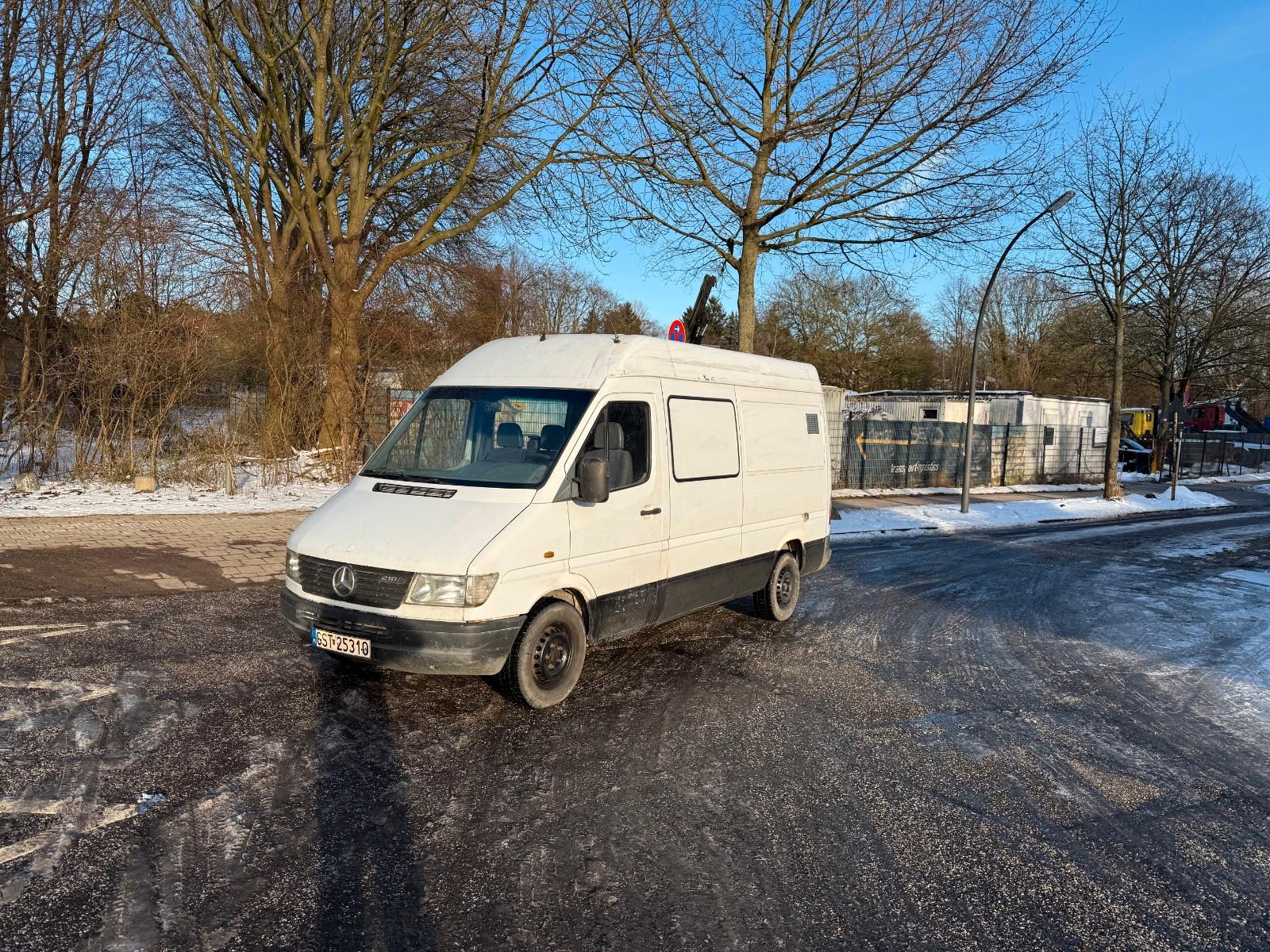 Mercedes-Benz Sprinter 210 D Lang