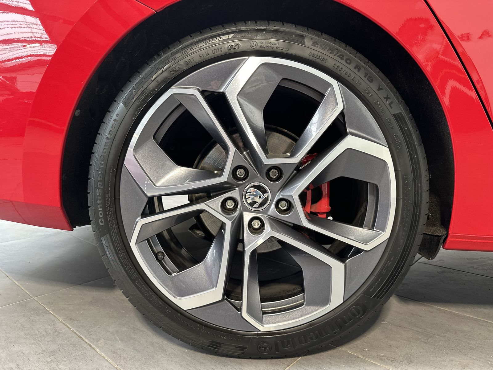 Fahrzeugabbildung SKODA Octavia 2.0 TDI DSG RS NAV+LED+KAM+VCOCK+HUD+DCC
