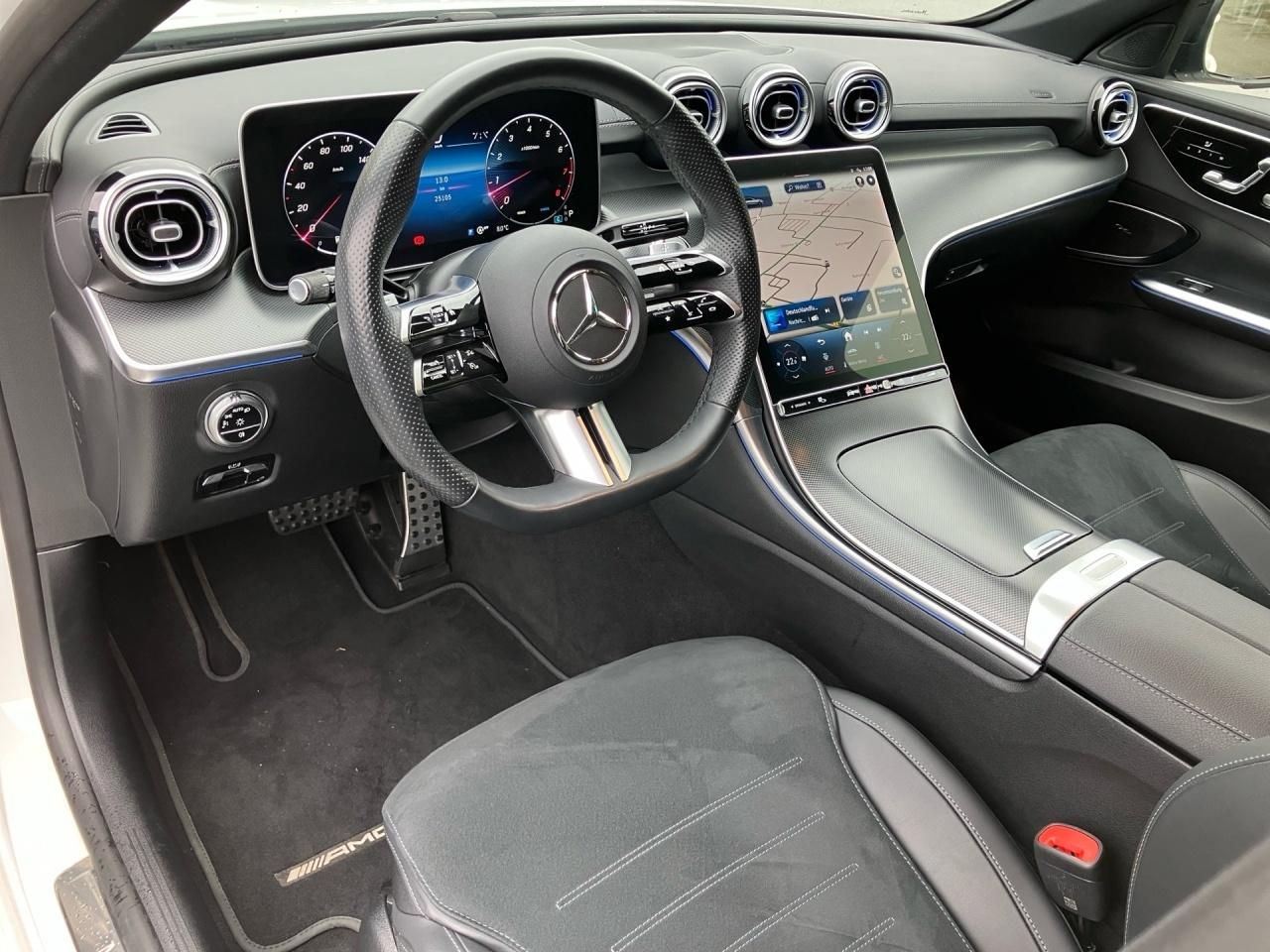 Fahrzeugabbildung Mercedes-Benz C 200 4M T AMG AHK+Night+Totw+Ambi+AdvSound+Kam