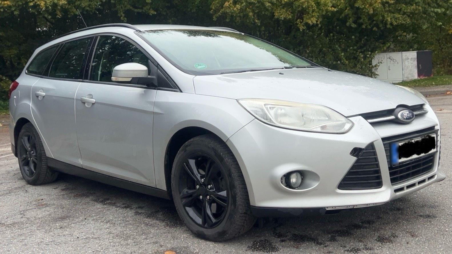 Ford Focus 2011 — engine