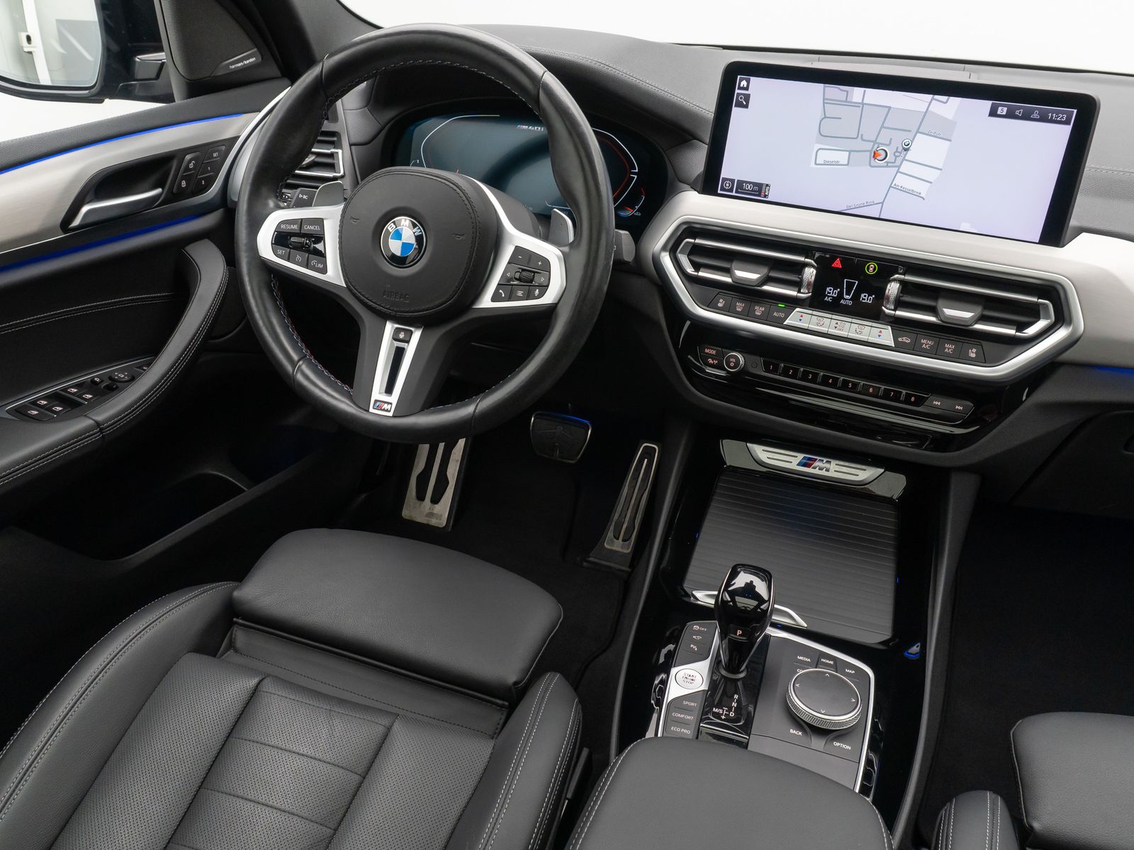 Fahrzeugabbildung BMW X3 M40i Laser HUD DAB 360° DisplKey Panorama 20"