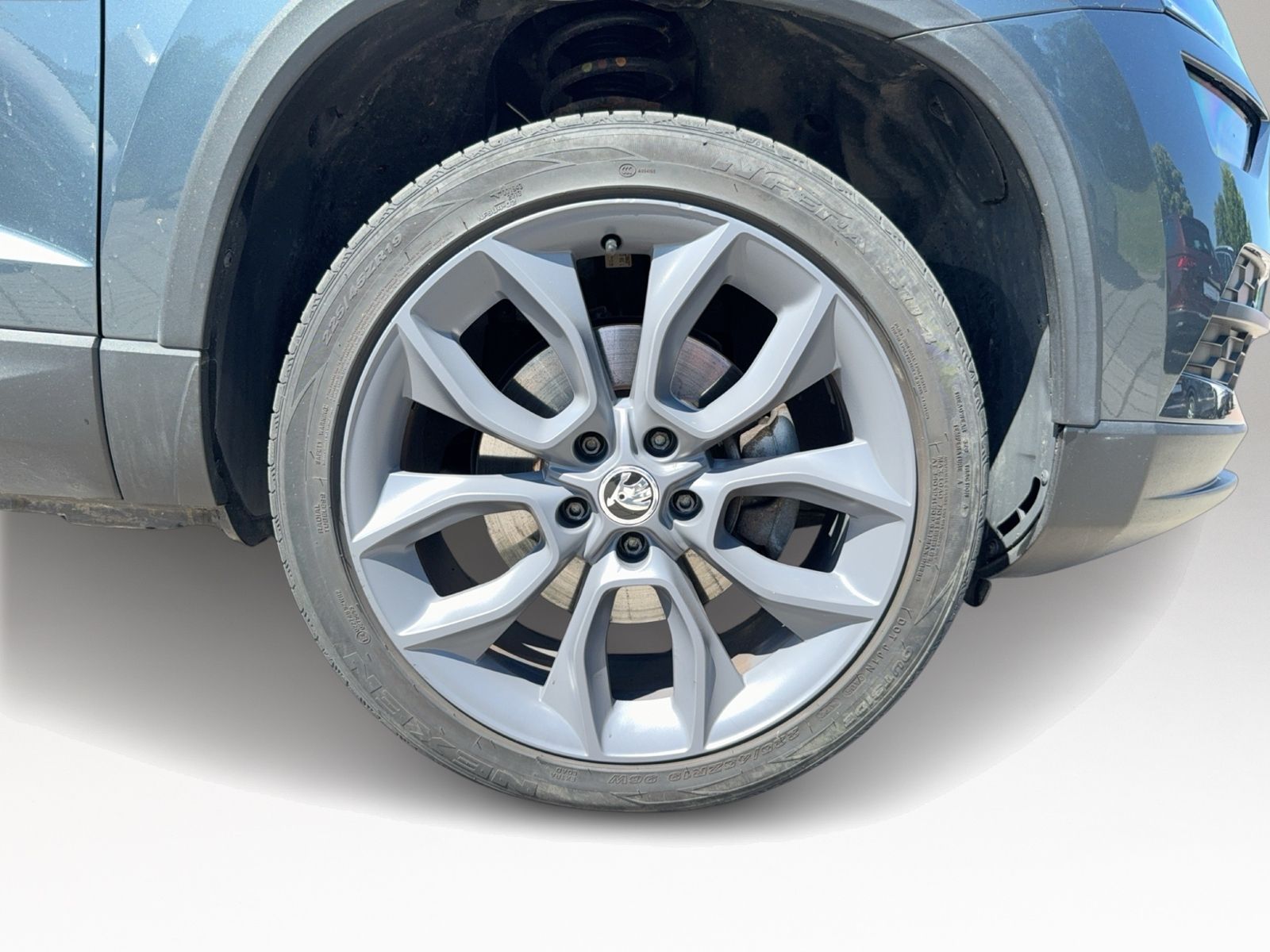 Karoq 2.0 TDI Style 4x4, AHK, LED, 19" Alu, Busi